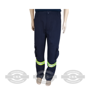 Calça Operacional com Bolso Lateral e Faixa Refletiva – Versatilidade e Segurança para a Rotina de Trabalho