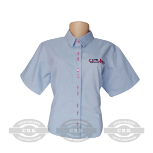 Camisa Social Personalizada com Botões Duplos em Destaque