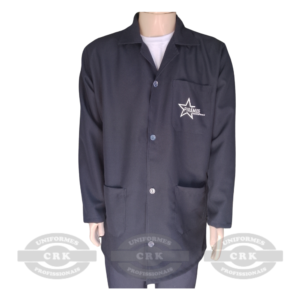 Jaleco Profissional Manga Longa Preto – Elegância, Funcionalidade e Identidade Corporativa para o Uso Diário