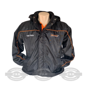 Jaqueta Preta com Detalhes Laranja e Capuz – Estilo, Funcionalidade e Comunicação Visual para sua Equipe